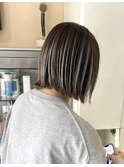 切りっぱなしボブ　タッセルボブ　ハイライト　ケアブリーチ