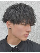 フリーク バーバーショップ 都島店(FREAK BARBER SHOP) 黒髪縦落ちツイストスパイラルパーマモテマッシュ