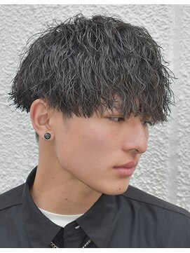 フリーク バーバーショップ 都島店(FREAK BARBER SHOP) MEN’S HAIR/ブルーブラック/フェザーパーマ/サーフカール/J7