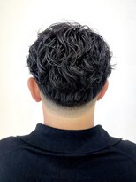 バーチ バイ クロップエス(BIRCH by crop es)&nbsp;短髪×テーパーフェード×パーマで、さらにかっこよく。