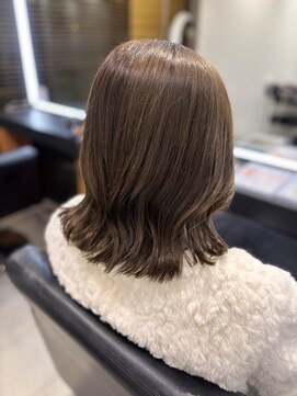 エミュ 伏見 国際センター(emu) オリーブベージュ/ブリーチなしカラー/赤み消しカラー/髪質改善