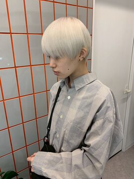 ペレ 原宿(PELE) ダブルカラー/ケアブリーチ/羽エクステ/原宿