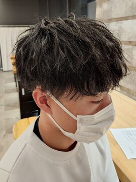 ニアウ 太田店(Niau) MEN’S HAIR/波巻きツイストスパイラル/リバースセンターパート