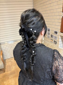 ジュール フィノン(Jour finon) ツインテールヘアアレンジ