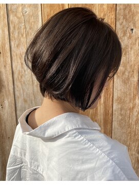 アヘッド(ahead) 大人前下りショートボブ