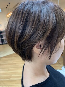 イソラブル 日比野店(ISOLA-blu) 丸みショート