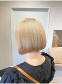 ホワイトベージュミニボブ