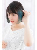 イヤリングカラーで個性的☆ブルーブラックミニボブa1