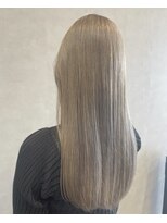 アチーブリス(achieve Liss)&nbsp;ハイトーンブリーチホワイトベージュ ストレートロング