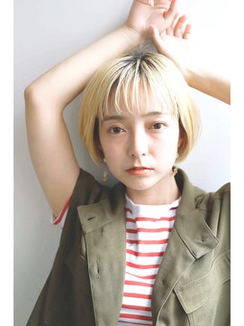 ベイショア(Bay Shore NY) シルキーベージュハイトーンカラーぱっつん前髪ことりベージュ