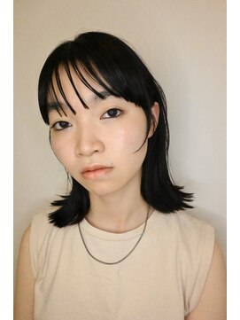 ユニク(uNIQU) ぱつっとミディアム