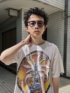 ヒュージ 三軒茶屋(huge) ツイストスパイラル/束感ショート/ツーブロックマッシュ