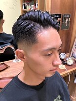 フォーコーナーズ(Four Corners)&nbsp;スキンフェード／サイドパート/七三分け／刈り上げ