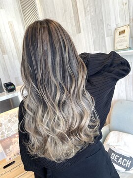 ラグーン(LAGOON) バレイヤージュハイライトブリーチインナーカラーイヤリング