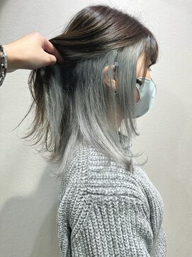 リラス 博多(rilas) グレーインナー　ミディアムウルフ　ブリーチ　ウルフ　デザイン