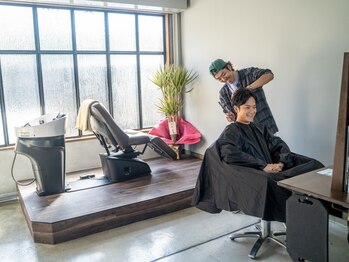 チューズ(CHIWS)の写真/【オーナーのこだわりが詰まった施術をご提供】一人ひとり違う髪質などのお悩み、貴女に合った施術で解消◎