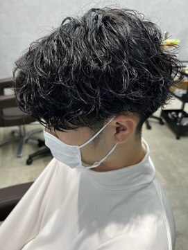 リット×ベリエ(Lit.×belier) 鹿児島波巻きパーマツイストスパイラルパーマセンターパート30代