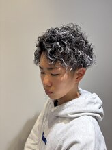 《メンズサロンだからできる、再現性高いメンズパーマスタイル》豊富な経験と知識で、理想のヘアスタイルに