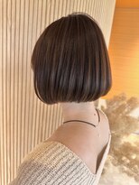 イェル(ELL.) 大人ミニボブ 透け感オリーブグレージュカラー