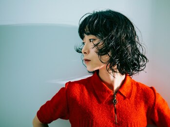 オン キャナルシティ博多前店(on)の写真/上品な色味と艶・透明感で“隠す”から“魅せる”髪へ。ダメージを抑えながらお洒落を楽しむ大人カラー。