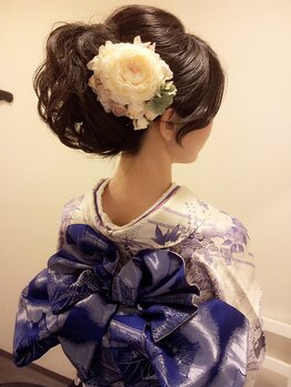 ファースト 博多店(FIRST)の写真/【博多駅から徒歩1分/ヘアセット￥3300/朝7時半～受付OK◎】着物に合わせたヘアセットで可愛く♪