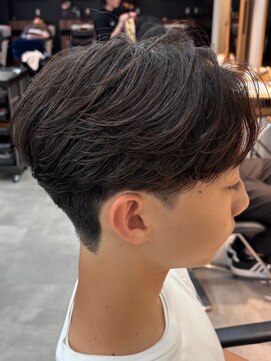 シーフフェード 千葉(Cyf FADE) テーパーフェード/フェザーパーマ/センターパート/千葉駅/森茂樹