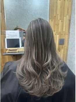 アール(R)の写真/日本人特有の赤みをなくすならブリーチを使用したデザインカラーがオススメです☆[国分寺]