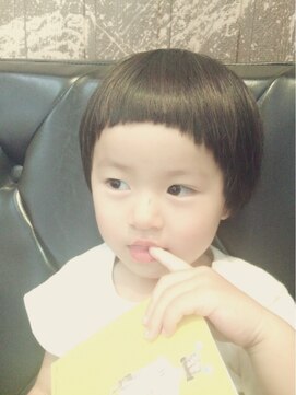 オーバーキャプテンネイキッド(OVER CAPTAIN NAKED) マッシュルームカット