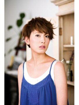 メルクマール(MERKMAL) 大人アシメショート。