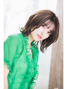 ヴァンクシー バイ ルナ(VANKCY by Luna) 大人かわいい/ナチュラル/前下がり/グレージュ/ひし形シルエット