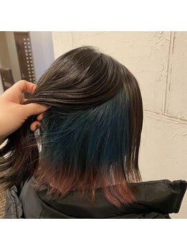 アヴァンティ ヘアーアンドスパ(avanti hair&spa) インナー青緑毛先ピンク