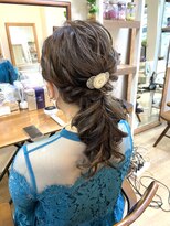 ロカット サロン(Roquat Salon)&nbsp;ロングローポニーアレンジ【立川南/八王子/ヘアアレンジ/立川】
