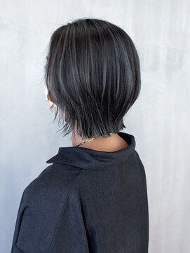 アイティーバイアルバム 松戸店(IT by ALBUM) コントラスト_外ハネボブセクションカラー_ba364441