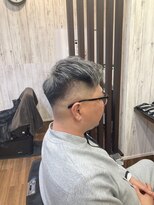 ライズヘアー(RISE HAIR)&nbsp;スキンフェード＋ハイライト