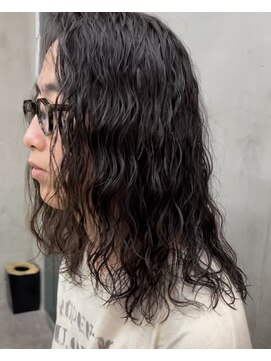 オルト(Altn) 大人の波巻きスパイラルパーマミディアムロングメンズカットヘア