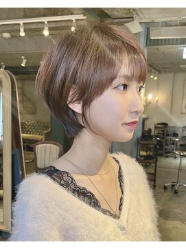 髪質改善と縮毛矯正の専門店 サンティエ(scintiller) 大人綺麗な小顔襟足スッキリショートボブ 30代40代50代 鹿児島