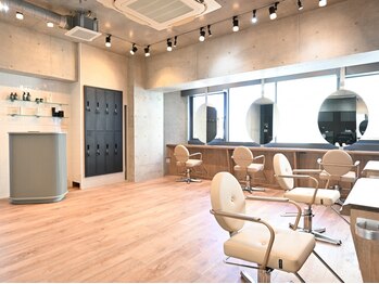 ウララ 表参道(urara)の写真/【表参道駅3分】白を基調としたオシャレなプライベート空間で、自分だけの特別なサロンタイムをお届け*