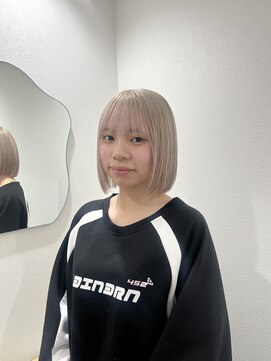 モニカ 栄店(MONIQA) ホワイトベージュ