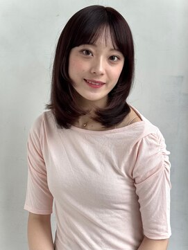 ザックラフィネ(ZACC raffine) ミディアム/レイヤーカット/シースルーバング/チェリーレッド