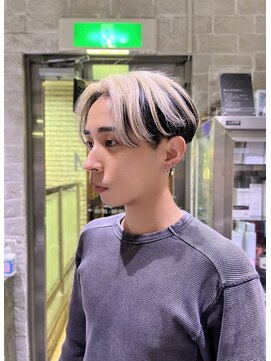 ウム(UMM) センターパート＋アンブレラカラー