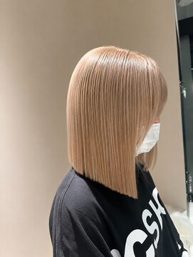 ノイ(noi) ミルクティーベージュ×切りっぱなしボブ