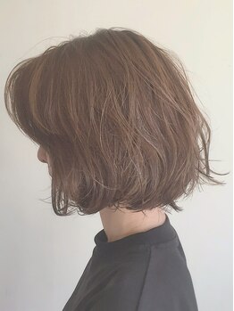 カタチヘアー(HAIR)の写真/オーナーが必ず施術。青山で講師経験あり。ハンドブローだけで形がキマる、感動のまとまりをお約束。