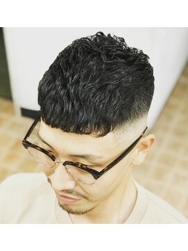 クロップ濡れパンスキンフェード L カットハウスおしゃれ 東海大学前店のヘアカタログ ホットペッパービューティー