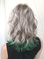 シェリ ヘアデザイン(CHERIE hair design) whitegray×green◎