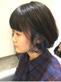 ネイビーインナーカラー/お洒落ショートボブ/内巻き