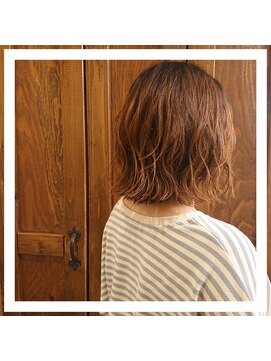 ルパラディ(leparadis) 【外ハネショートボブ】