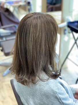 ヘアースペース アモール(Hair Space Amor) 明るめグレージュ×ロブ