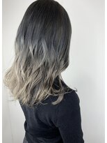 アヴァンス 江坂店(AVANCE.) グレージュグラデーション