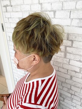 ヴァイラル(VIRAL) ライムグリーン × ハイライト