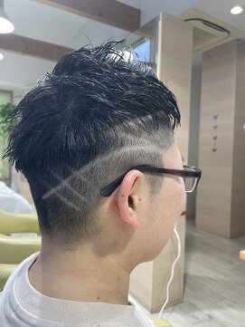 シュウ 安城店(Shu) イナズマラインアート